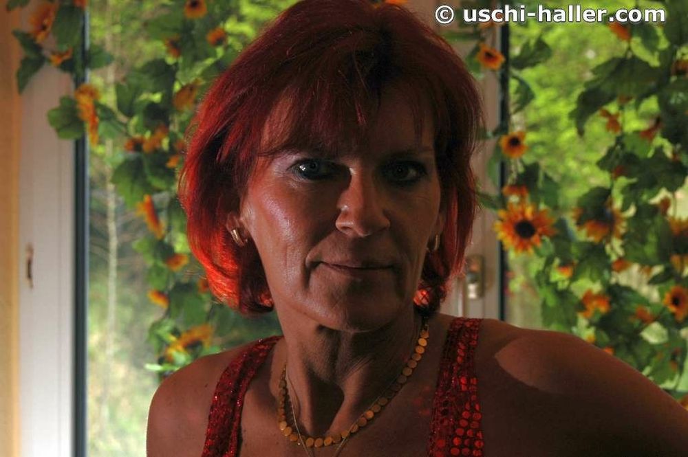 Photo shoot with german amateur redhead MILF Angela #7