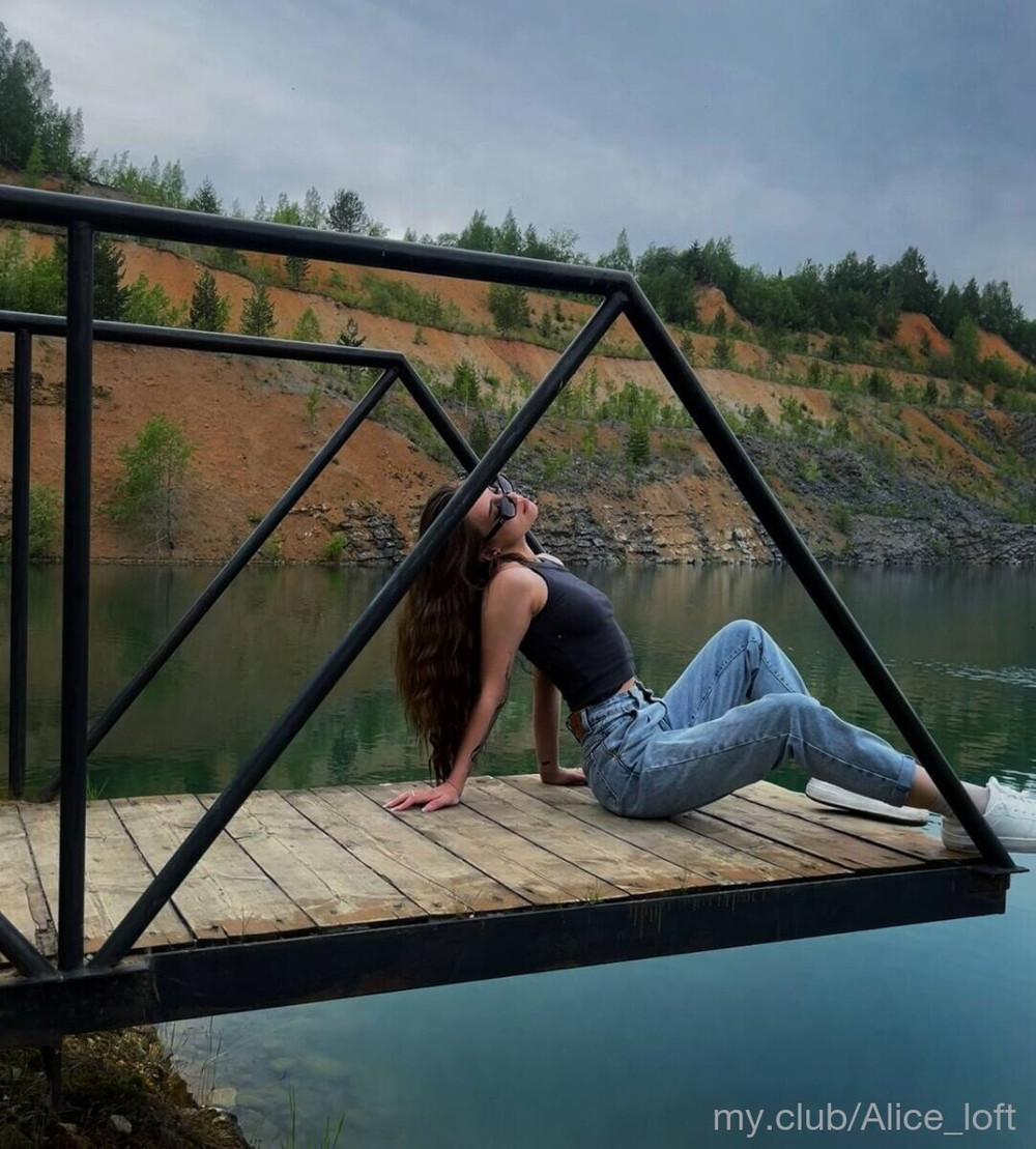 Alice Free Photos #13