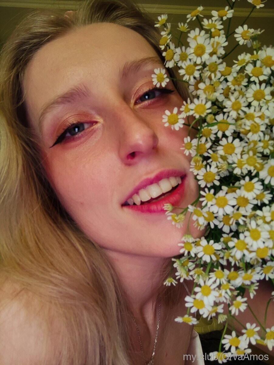 Minnie Free Photos #3