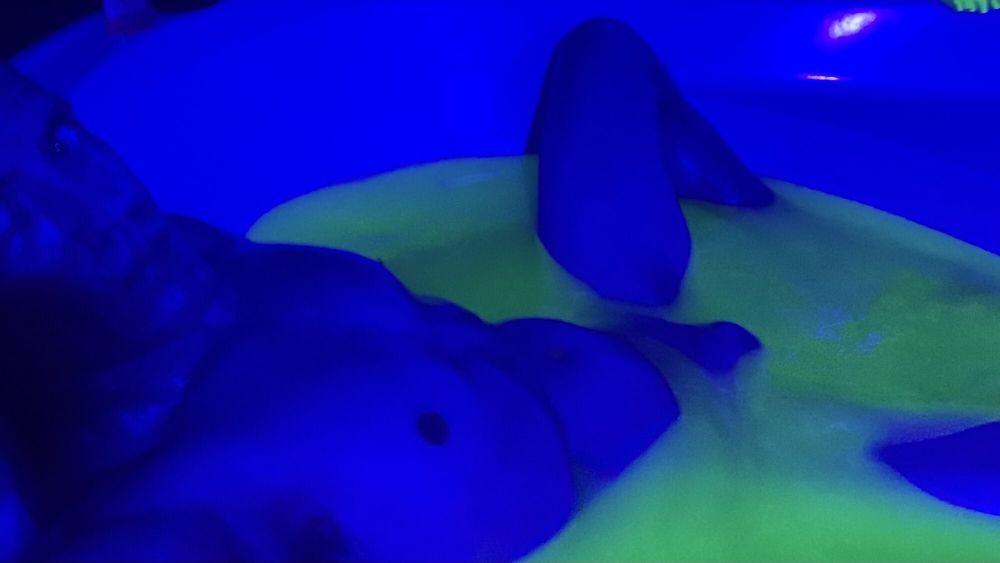 Black light Tub #4