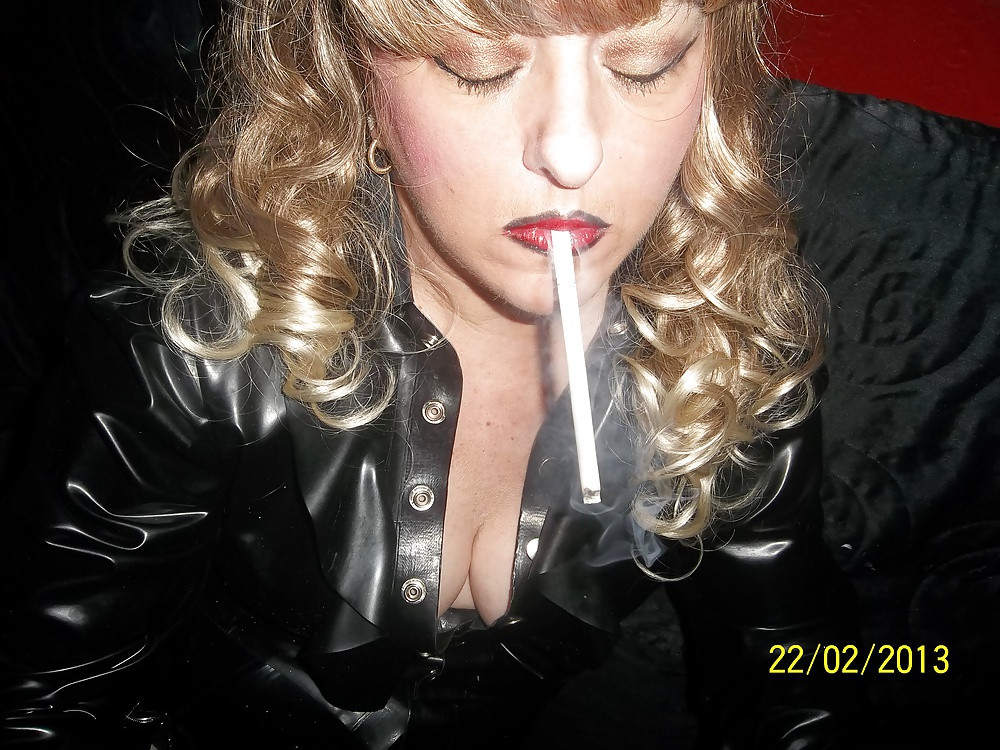 SMOKING SLUT #11