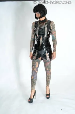 photo shoot with full body tattooed milf cleo           