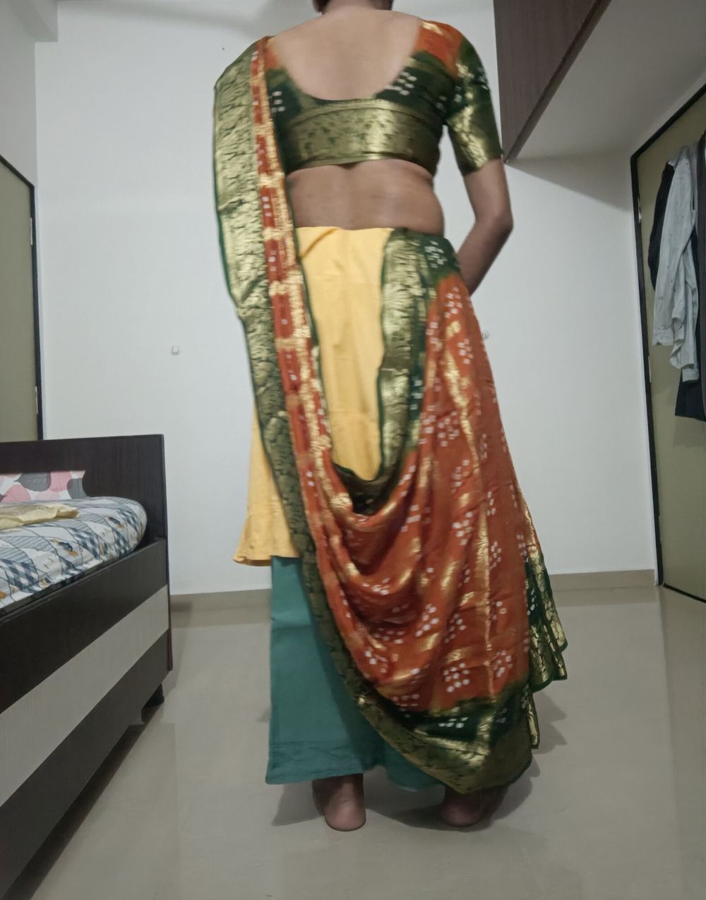 Wear duel ghaghra with saree 