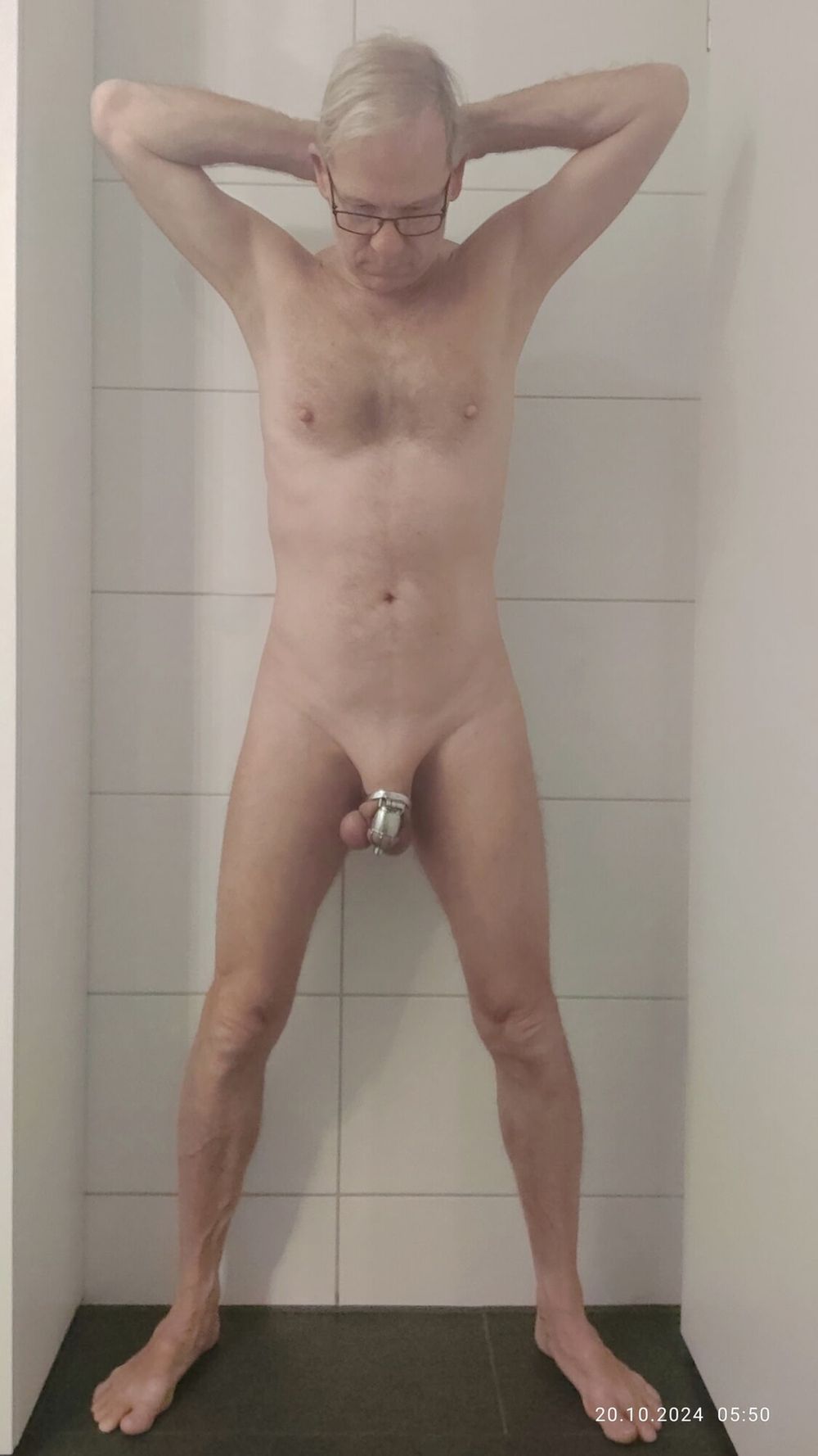 LOktober 20, 2024. Daily duty of the naked slave #14