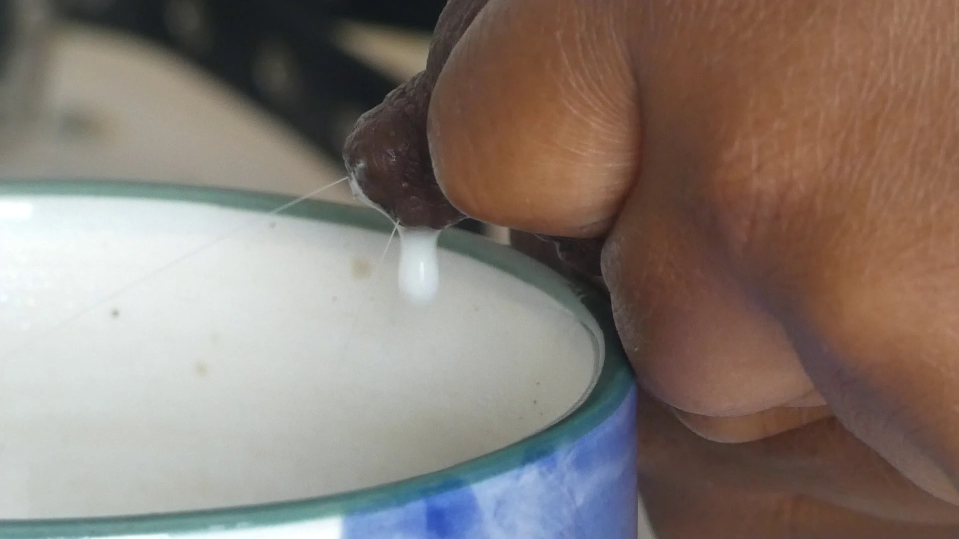 Serving tea with milk, complete gallery