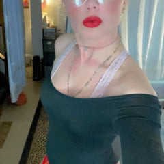 Fuck the back of my throat and make me swallow or Run?