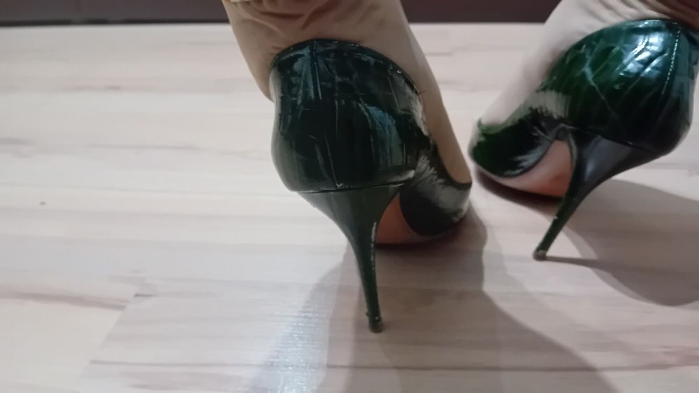 Crossdresser In Sexy Green Casadei Pointed Toe High Heels #9