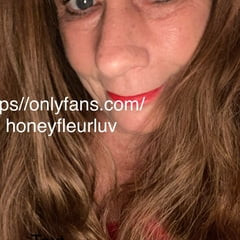 HoneyfleurLuv on onlyfans