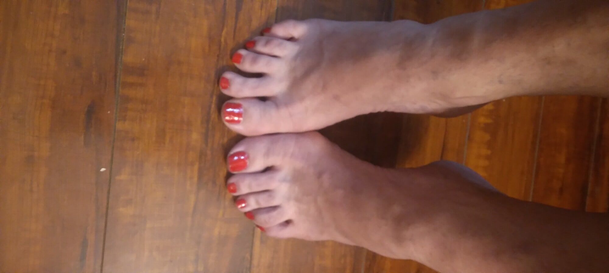 Pics of my feet and they're lookin so sweet.