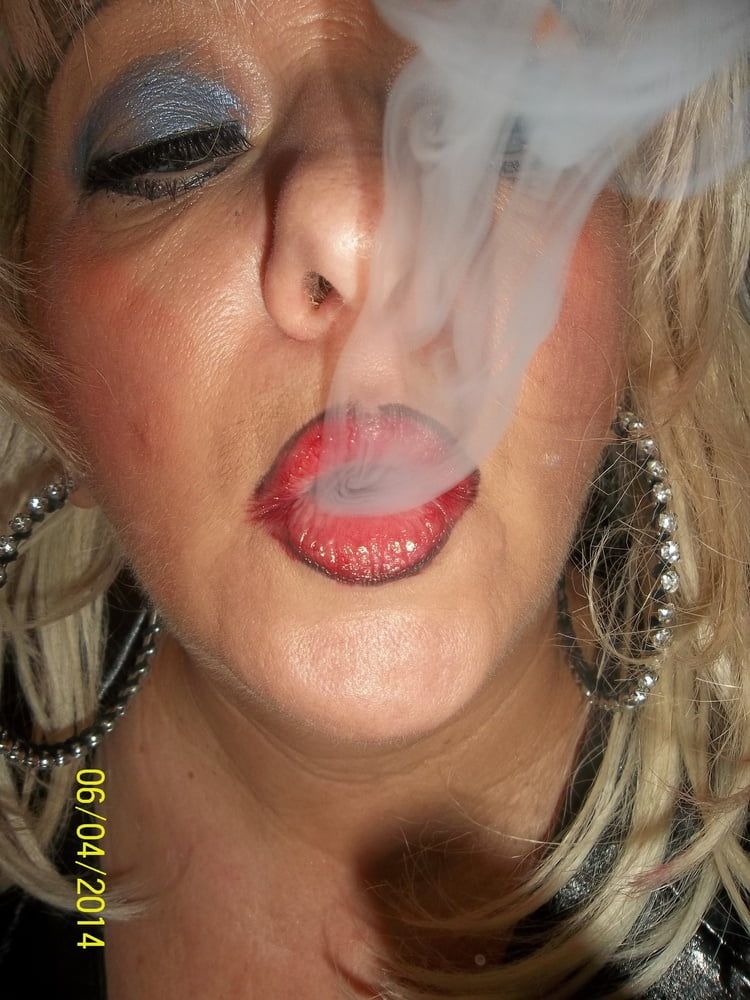 SUNDAY SMOKING WIFE #15