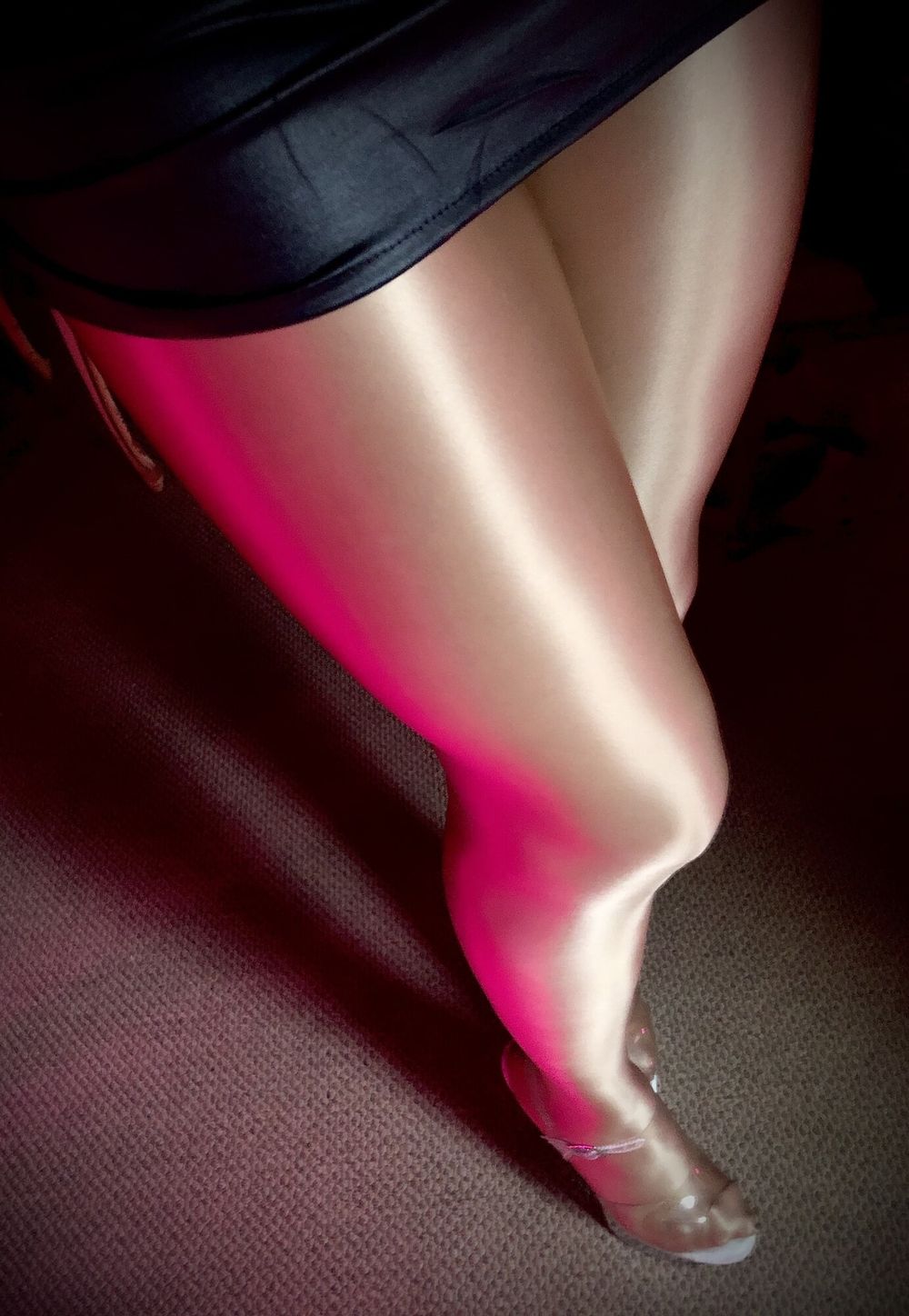 My legs on shiny pantyhose! #4