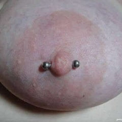 เจาะหัวนม