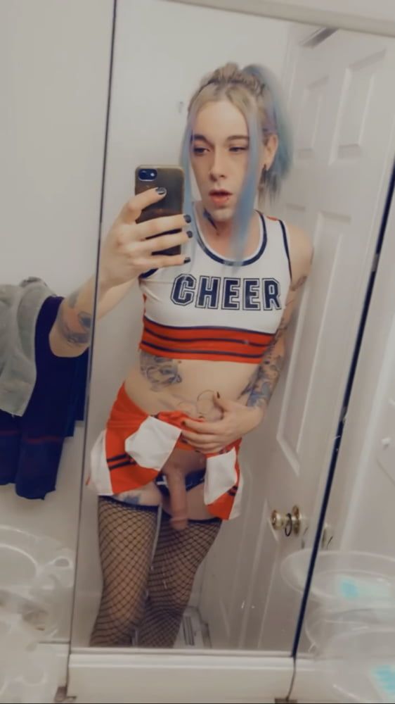 Hot Cheerleader #18