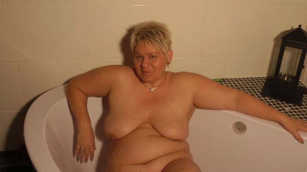 So I'd like to bathe in cum :)