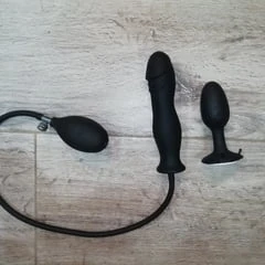 My new inflatable buttblug and comparing it with the previou