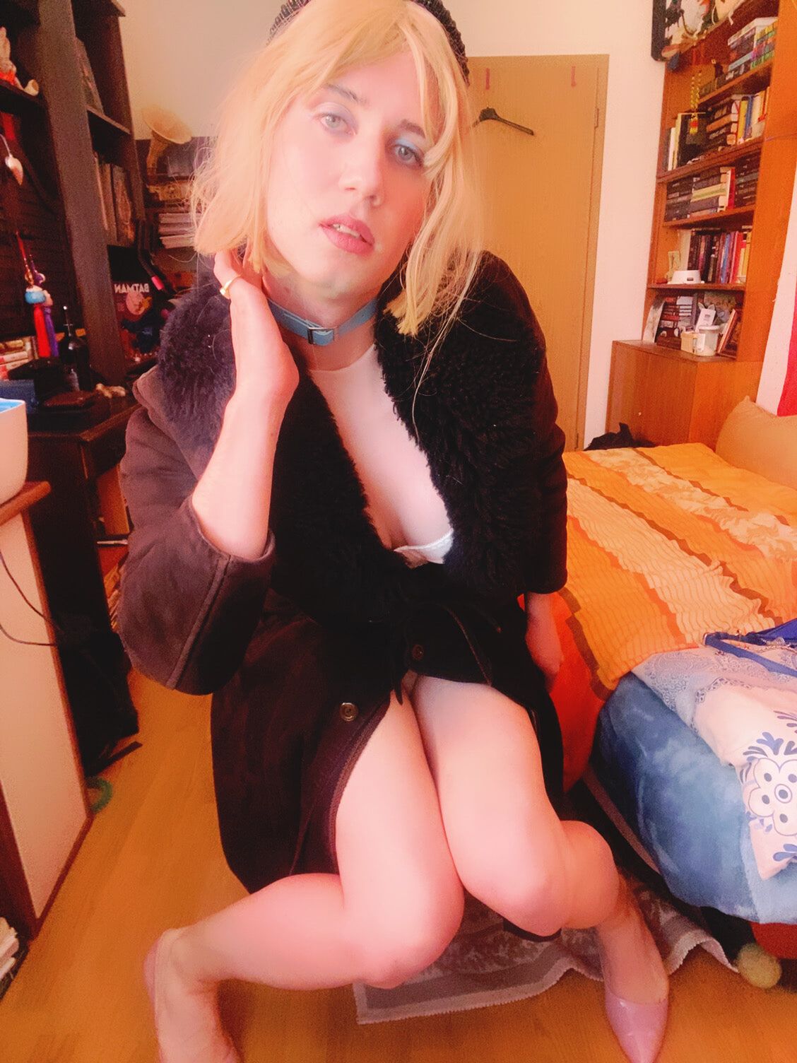 Anna Rios: Being a blonde bog dick model  #4