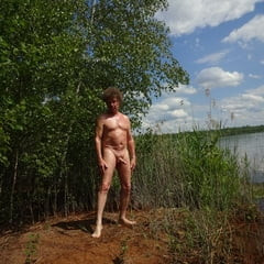 Matti am Hainer Seeufer Shaved Men