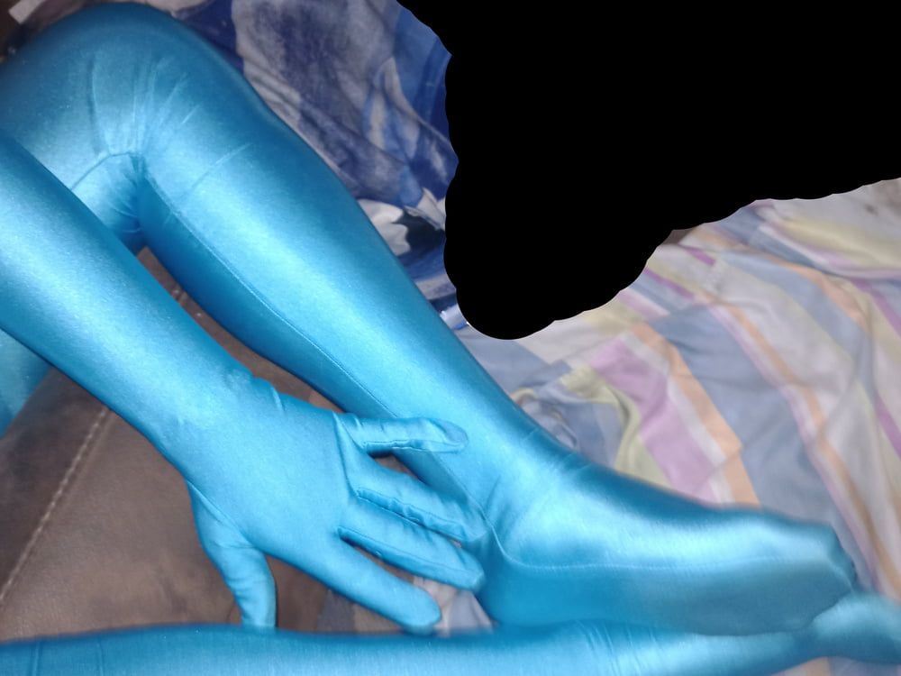 Finally got a morphsuit :3