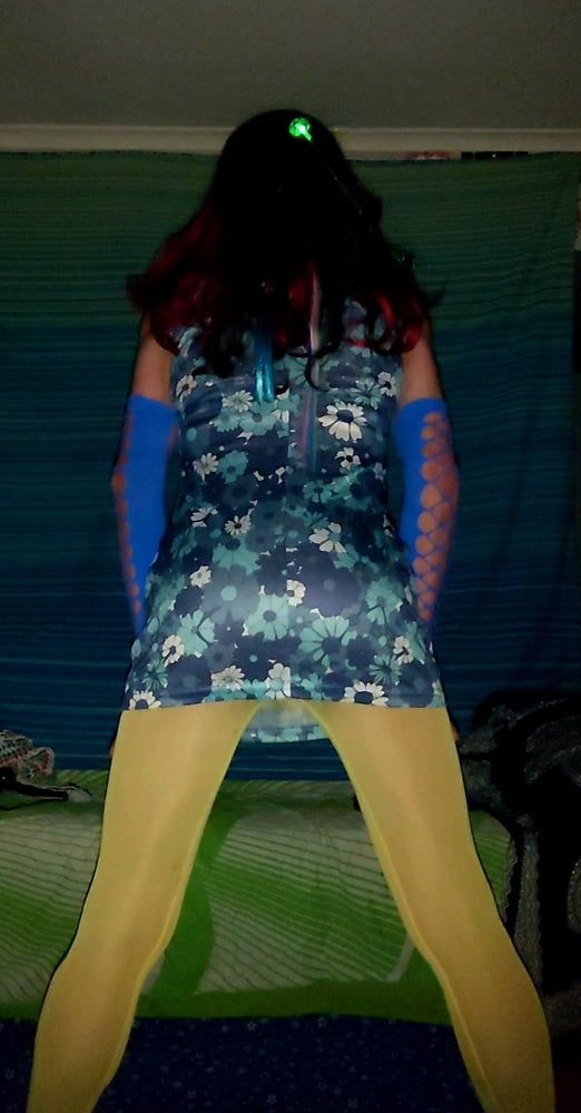 Sexy blue dress and yellow tights #50