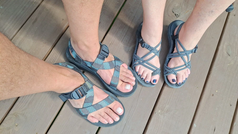 Cum on our sandals and toes #5
