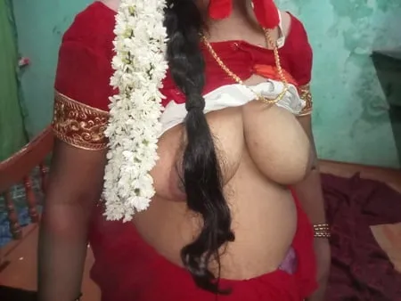 tamil auntie boobs         