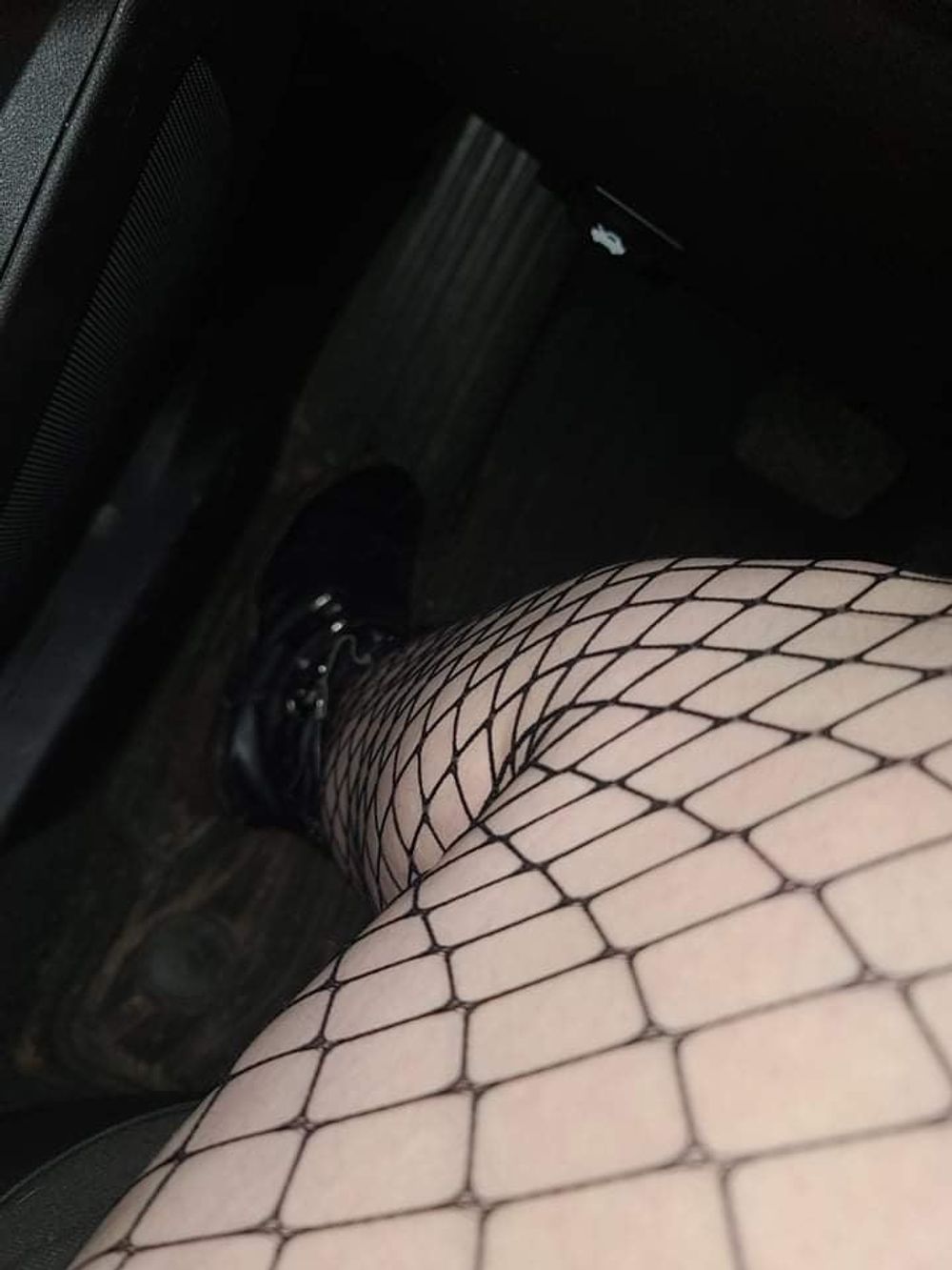 Feet in the car  #2