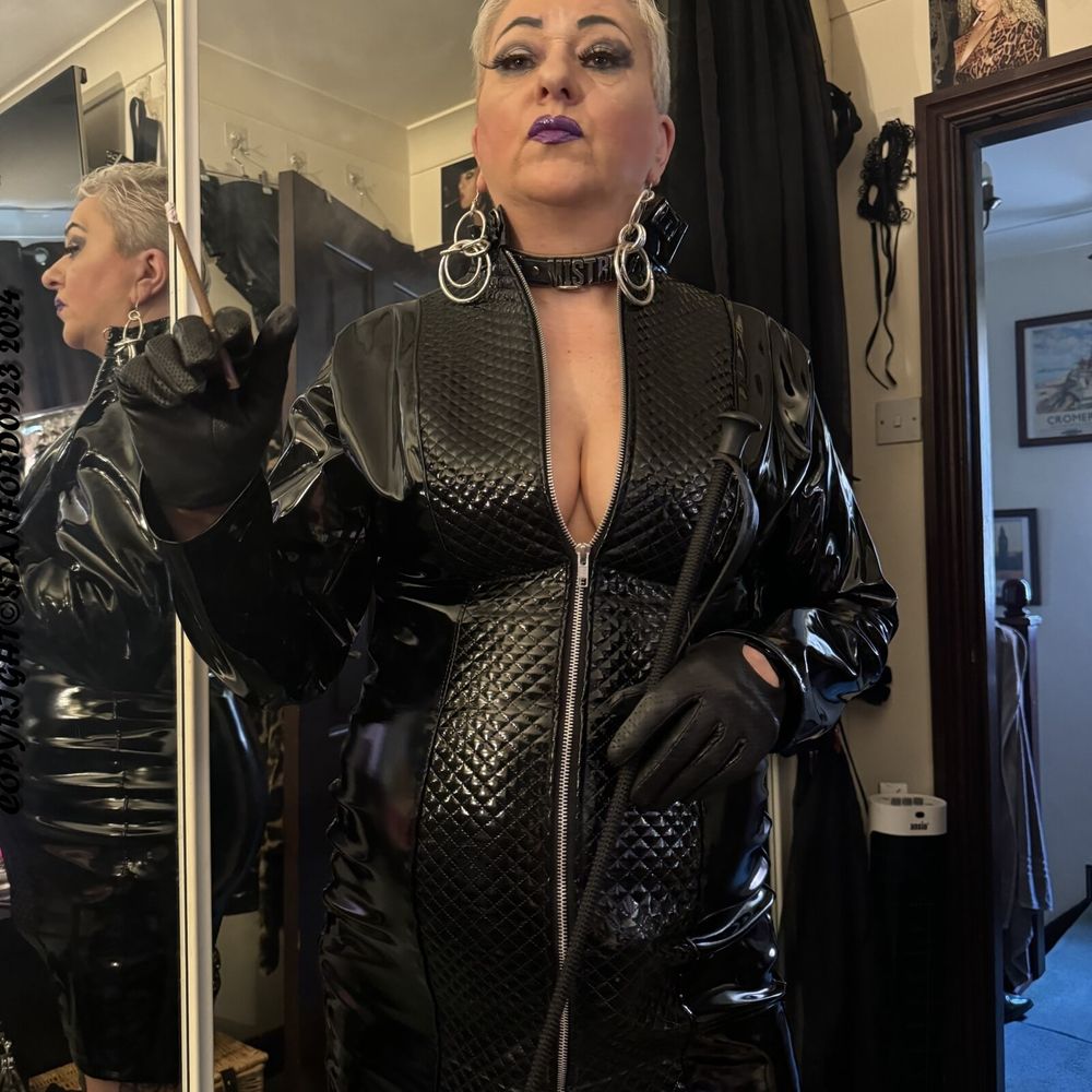 SHIRLEY MISS DOMINATRIX #22