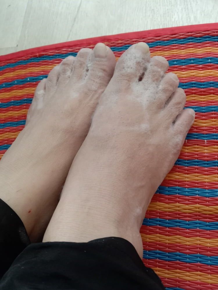 white feet #2