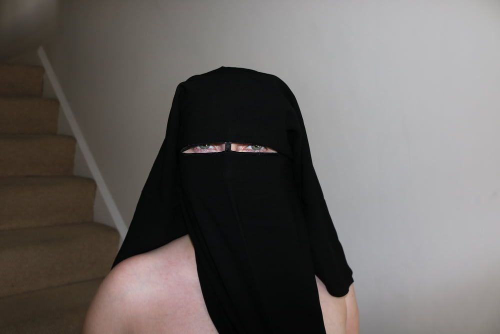 Niqab Wife Posing nude in Strappy high Heels #9