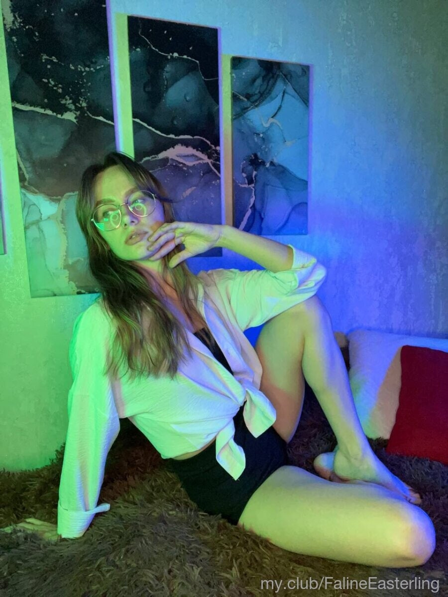 Ellen Free Photos #19