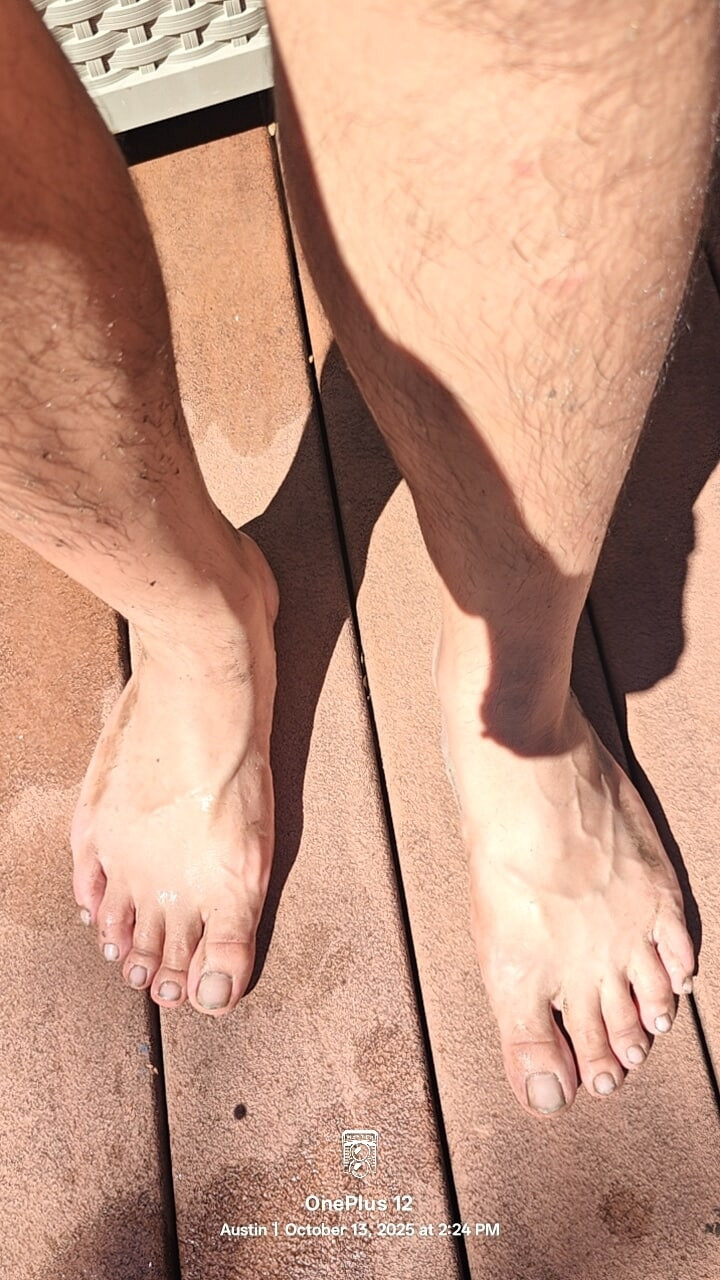 Clean Barefeet Foot Fetish Moment #7