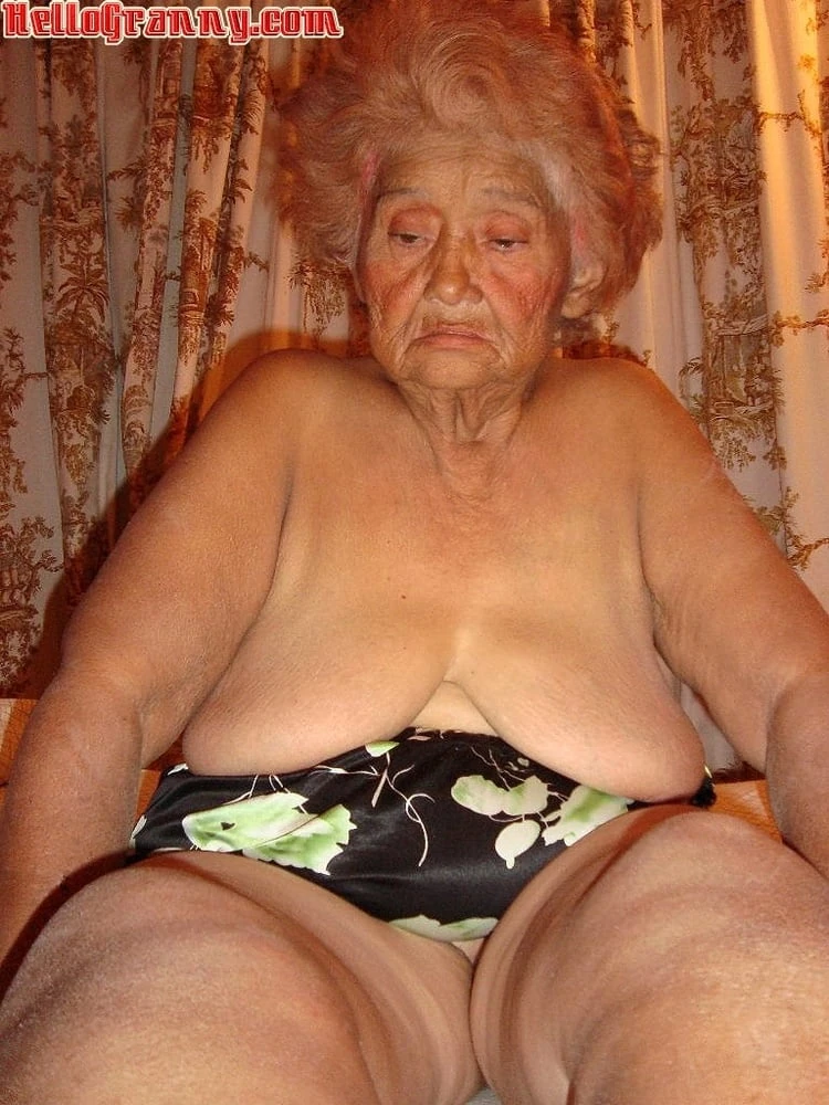 Amateur Grandmas Pictures #6