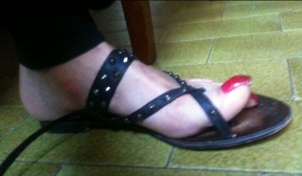 red toenails mix (older, dirty, toe ring, sandals mixed). #32