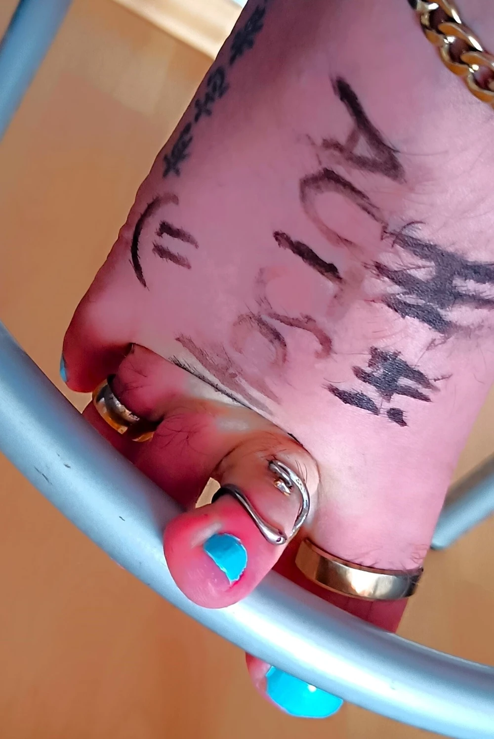 feet