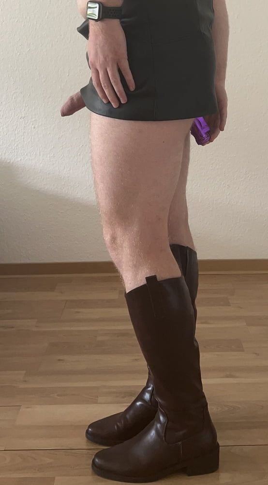 Schönen Sonntag von Eurer Leder Sissy