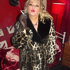 NEW GLOVES AND FUR