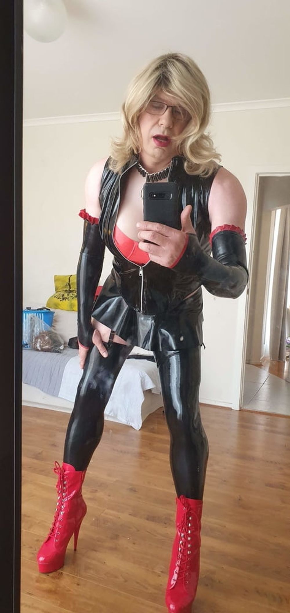 Hot Rachel in PVC and Latex #36