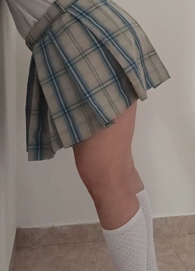 Do you like my skirt? 🥰❤️