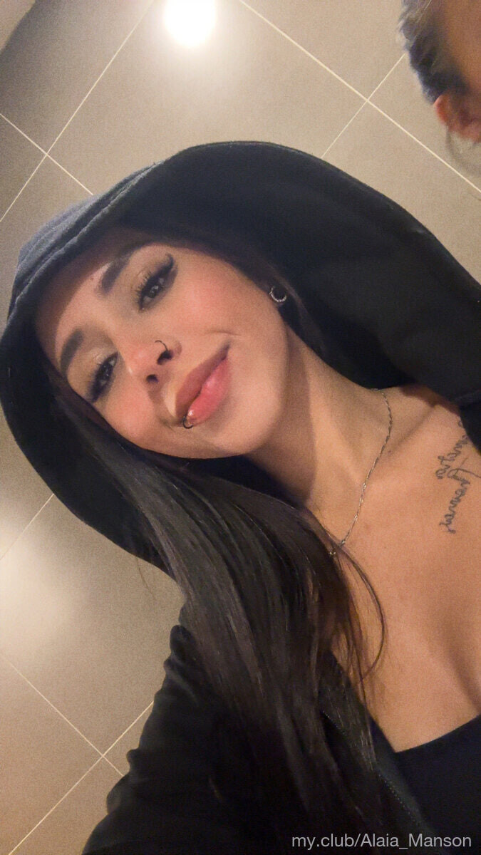 Alaia ❤️‍🔥 Free Photos #37