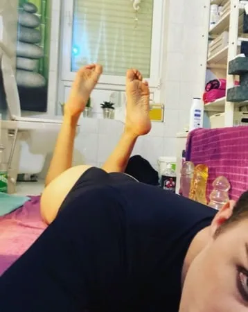 german femboy trap   feet and higheels         