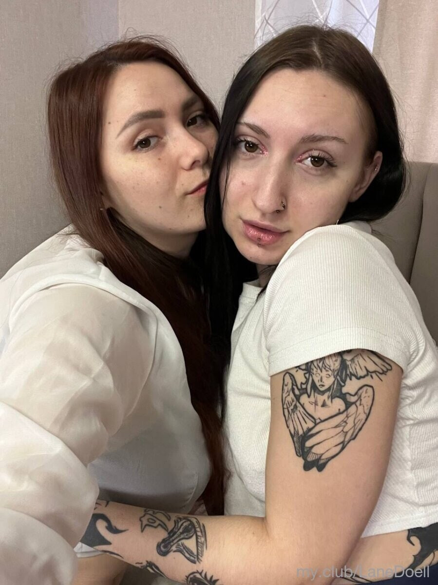 Hild ​​and ​​Blair Free Photos #12