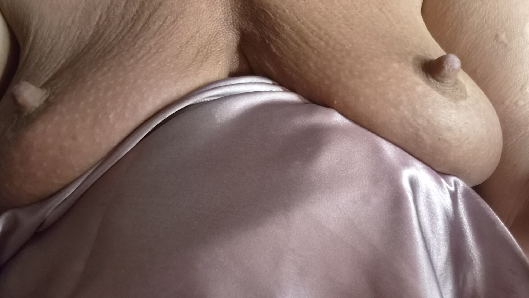 Whore has a saggy ruined fuck hole 