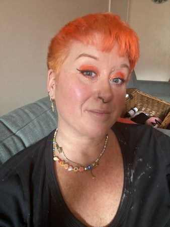 New hair for Busty