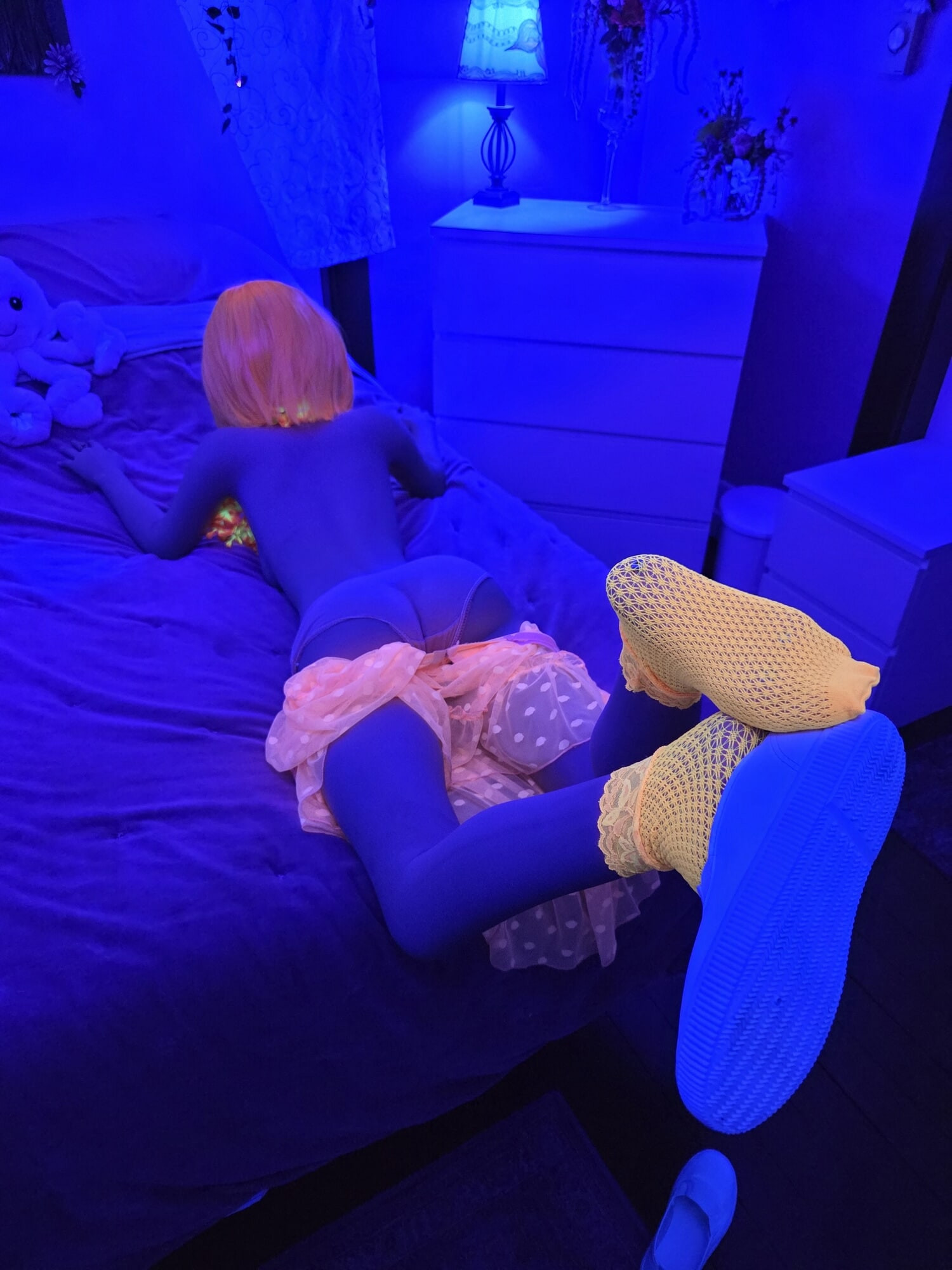 Amber's Blacklight! #23