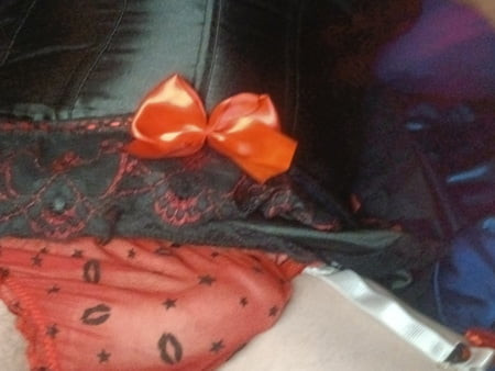 اللباس الداخلي وكل 9 ياردات