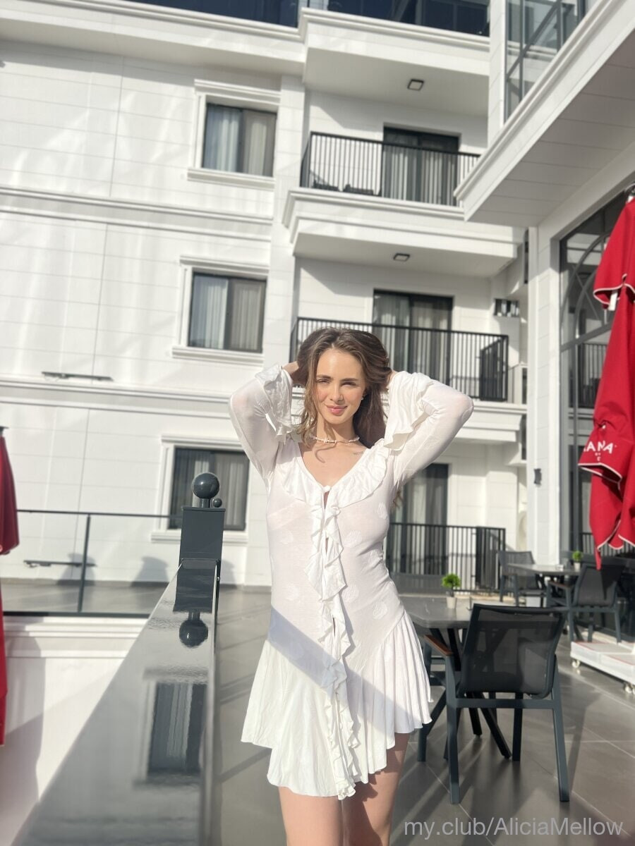 AliciaMellow Free Photos #10