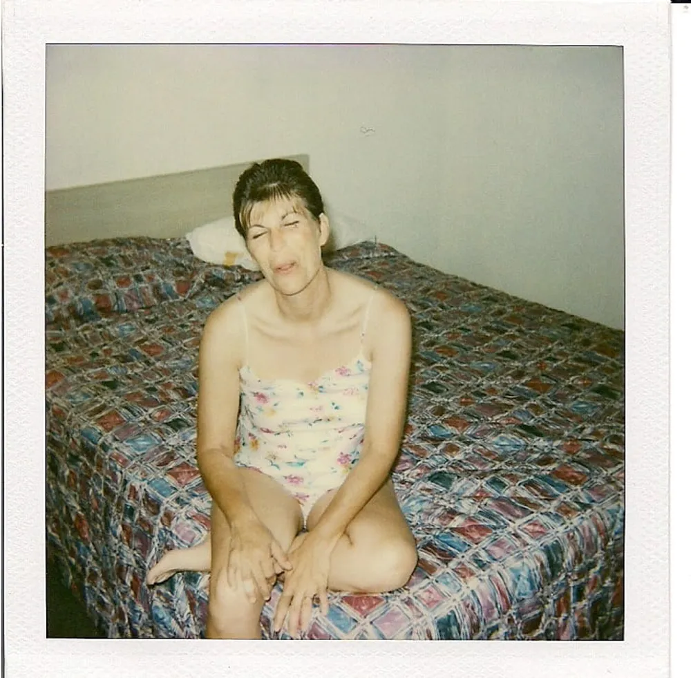 Vintage Sexy Polaroid Pictures #10