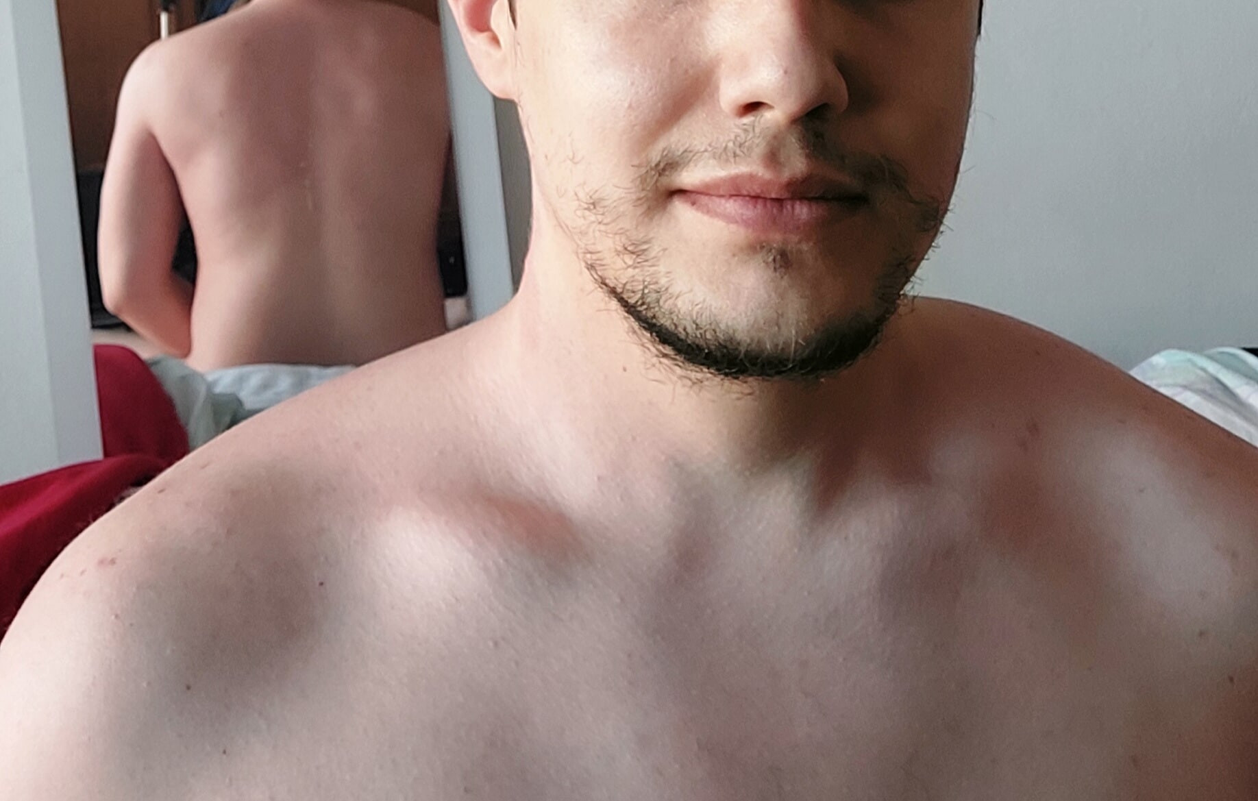 新しい筋肉質な写真