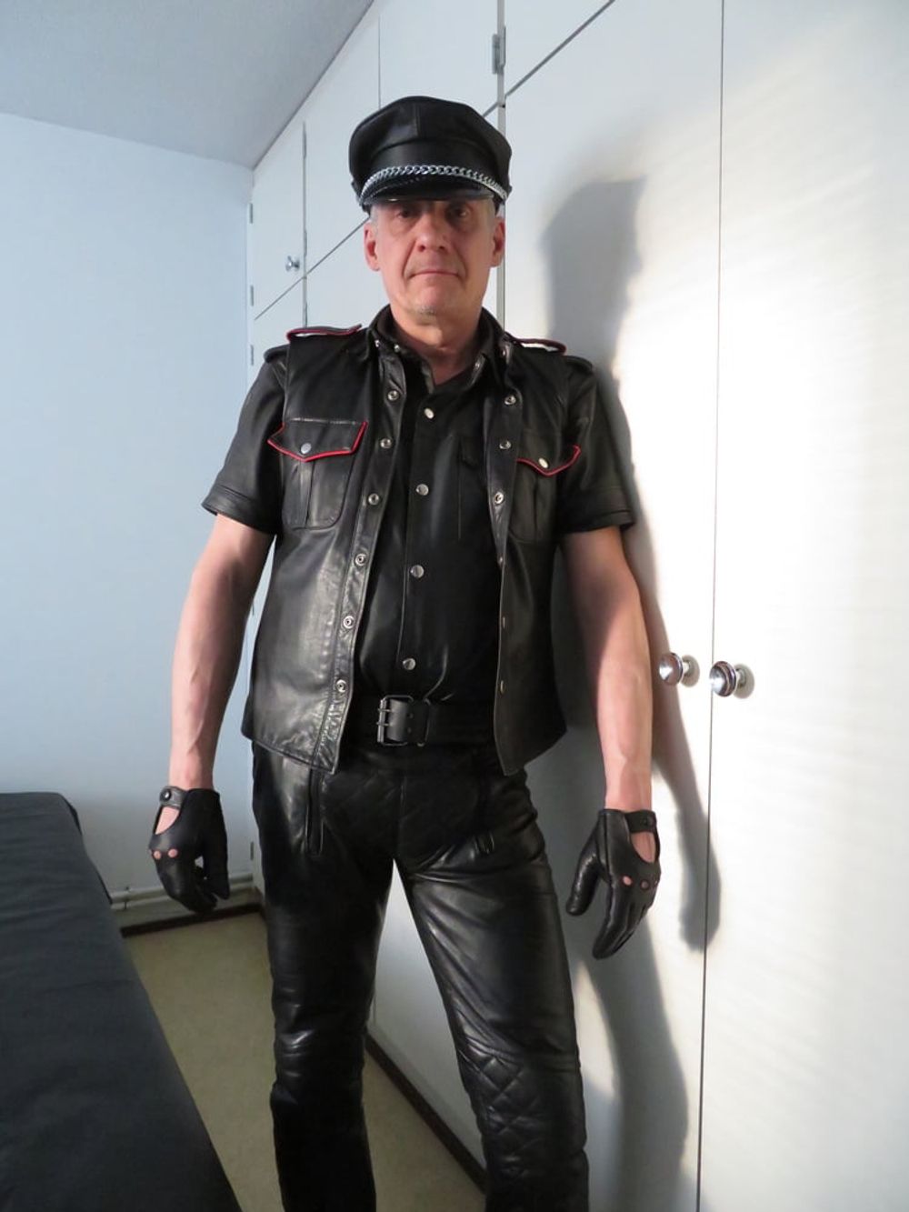 Juha Vantanen,finnish amateur leather fetish pornmodel #2