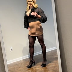 Ellie recent pics